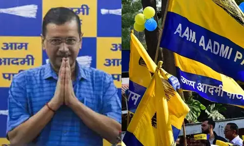 മഹാരാഷ്ട്രയും ജാർഖണ്ഡും വഴികാണിച്ചു; സ്ത്രീ വോട്ടർമാരെ കയ്യിലെടുക്കാൻ എഎപി