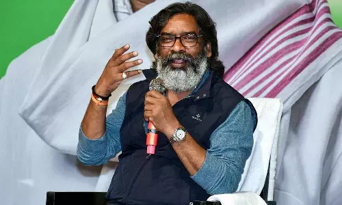 ഐക്യമാണ് ഞങ്ങളുടെ ആയുധം, ഭിന്നിപ്പിക്കാന് കഴിയില്ല: ബിജെപിയെ ലക്ഷ്യമിട്ട് ഹേമന്ത് സോറൻ ഐക്യമാണ് ഞങ്ങളുടെ ആയുധം, ഭിന്നിപ്പിക്കാന് കഴിയില്ല: ബിജെപിയെ ലക്ഷ്യമിട്ട് ഹേമന്ത് സോറൻ