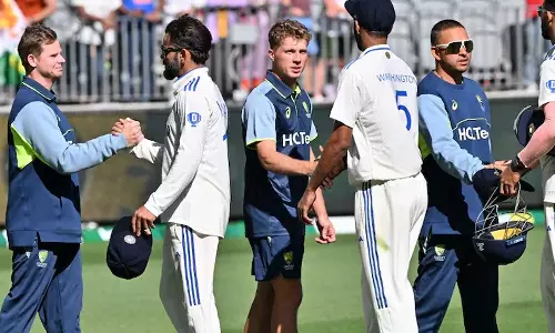 ബെയിലി ഇന്ത്യന്‍ താരങ്ങള്‍ക്ക് കൈകൊടുത്തത് എന്തിന് ഓസീസ് ചീഫ് സെലക്ടര്‍ക്ക് രൂക്ഷവിമര്‍ശനം