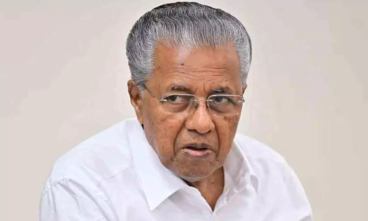 ക്ഷേമ പെൻഷൻ തട്ടിപ്പ്; ഉന്നതതല യോഗം വിളിച്ച് മുഖ്യമന്ത്രി ക്ഷേമ പെൻഷൻ തട്ടിപ്പ്; ഉന്നതതല യോഗം വിളിച്ച് മുഖ്യമന്ത്രി