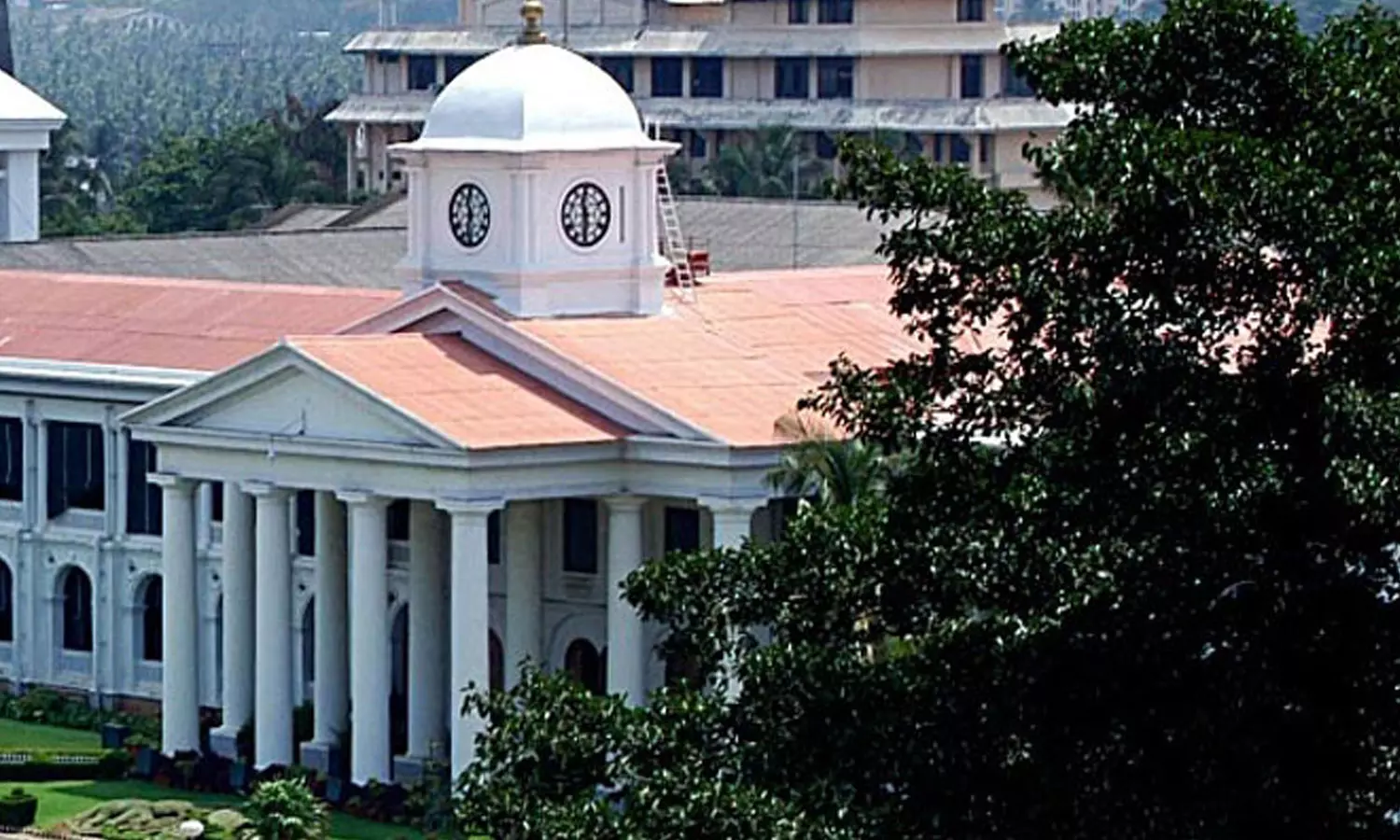 No Hajar book for employees at Secretariat No Hajar book for employees at Secretariat