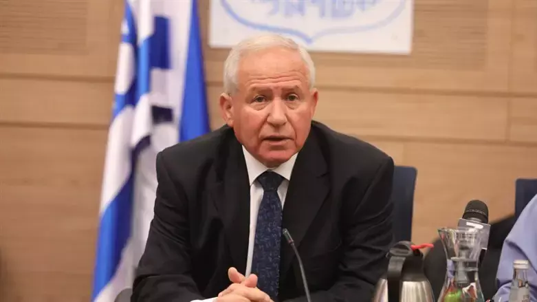 avi dichter