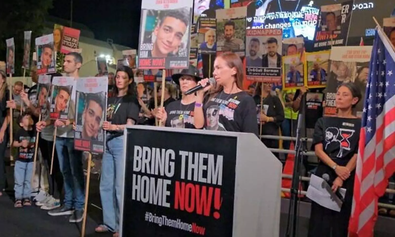 ‘ഗസ്സയിൽ വെടിനിർത്തലിനായി ട്രംപ് ഇടപെടണം’; ബന്ദിയുടെ വിഡിയോ പുറത്തുവിട്ട് ഹമാസ് ‘ഗസ്സയിൽ വെടിനിർത്തലിനായി ട്രംപ് ഇടപെടണം’; ബന്ദിയുടെ വിഡിയോ പുറത്തുവിട്ട് ഹമാസ്