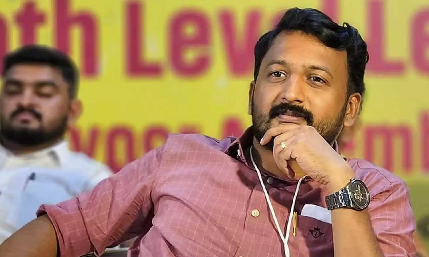 പെട്ടി വിവാദം; രാഷ്ട്രീയമായി നേരിടുന്നതിനു പകരം കള്ളപ്പണക്കാരനാക്കാൻ ശ്രമിച്ചു; രാഹുൽ മാങ്കൂട്ടത്തിൽ പെട്ടി വിവാദം; രാഷ്ട്രീയമായി നേരിടുന്നതിനു പകരം കള്ളപ്പണക്കാരനാക്കാൻ ശ്രമിച്ചു; രാഹുൽ മാങ്കൂട്ടത്തിൽ