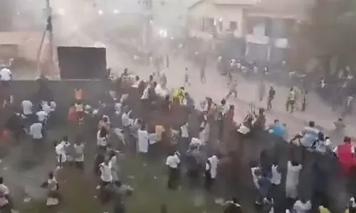 ഗിനിയയിൽ ഫുട്ബോൾ മത്സരത്തിനിടെയുണ്ടായ സംഘർഷത്തിൽ നൂറോളം പേർ കൊല്ലപ്പെട്ടതായി റിപ്പോർട്ട്