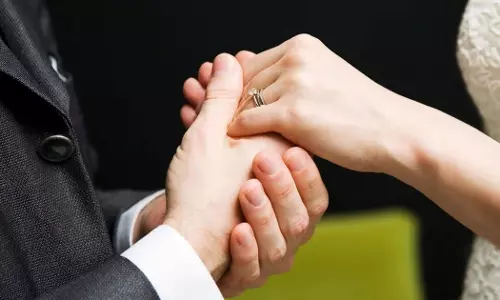 An expatriate woman lost 78,000 Kuwaiti dinars in a marriage proposal scam in Kuwait.