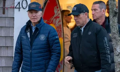 മകൻ്റെ കുറ്റകൃത്യങ്ങൾക്ക് മാപ്പ് നല്കി യുഎസ് പ്രസിഡന്റ് ജോ ബൈഡന് മകൻ്റെ കുറ്റകൃത്യങ്ങൾക്ക് മാപ്പ് നല്കി യുഎസ് പ്രസിഡന്റ് ജോ ബൈഡന്