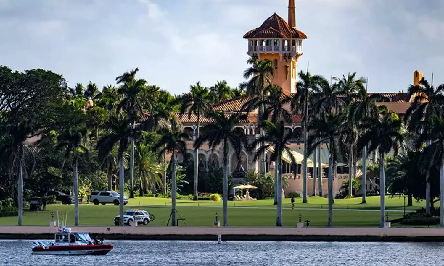 പാം ബീച്ചിലെ മാര്-എ-ലാഗോ റിസോര്ട്ട് പാം ബീച്ചിലെ മാര്-എ-ലാഗോ റിസോര്ട്ട്