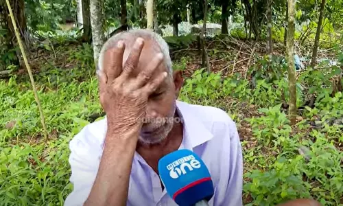 എല്ലാ ഞായറാഴ്ചയും വിളിക്കാറുണ്ട്, കഴിഞ്ഞ ഓണത്തിന് വന്ന് എത്ര സന്തോഷത്തോടെയാണ് പോയത്; ദേവനന്ദിന്റെ ഓര്മയില് വിതുമ്പി മുത്തശ്ശന് എല്ലാ ഞായറാഴ്ചയും വിളിക്കാറുണ്ട്, കഴിഞ്ഞ ഓണത്തിന് വന്ന് എത്ര സന്തോഷത്തോടെയാണ് പോയത്; ദേവനന്ദിന്റെ ഓര്മയില് വിതുമ്പി മുത്തശ്ശന്