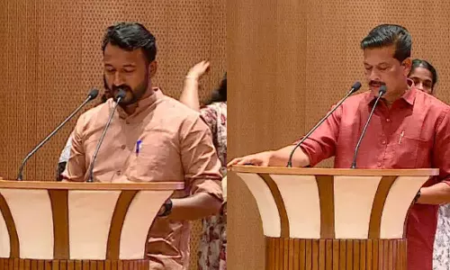 എംഎൽഎമാരായി സത്യപ്രതിജ്ഞ ചെയ്ത് രാഹുൽ മാങ്കൂട്ടത്തിലും യു.ആർ പ്രദീപും