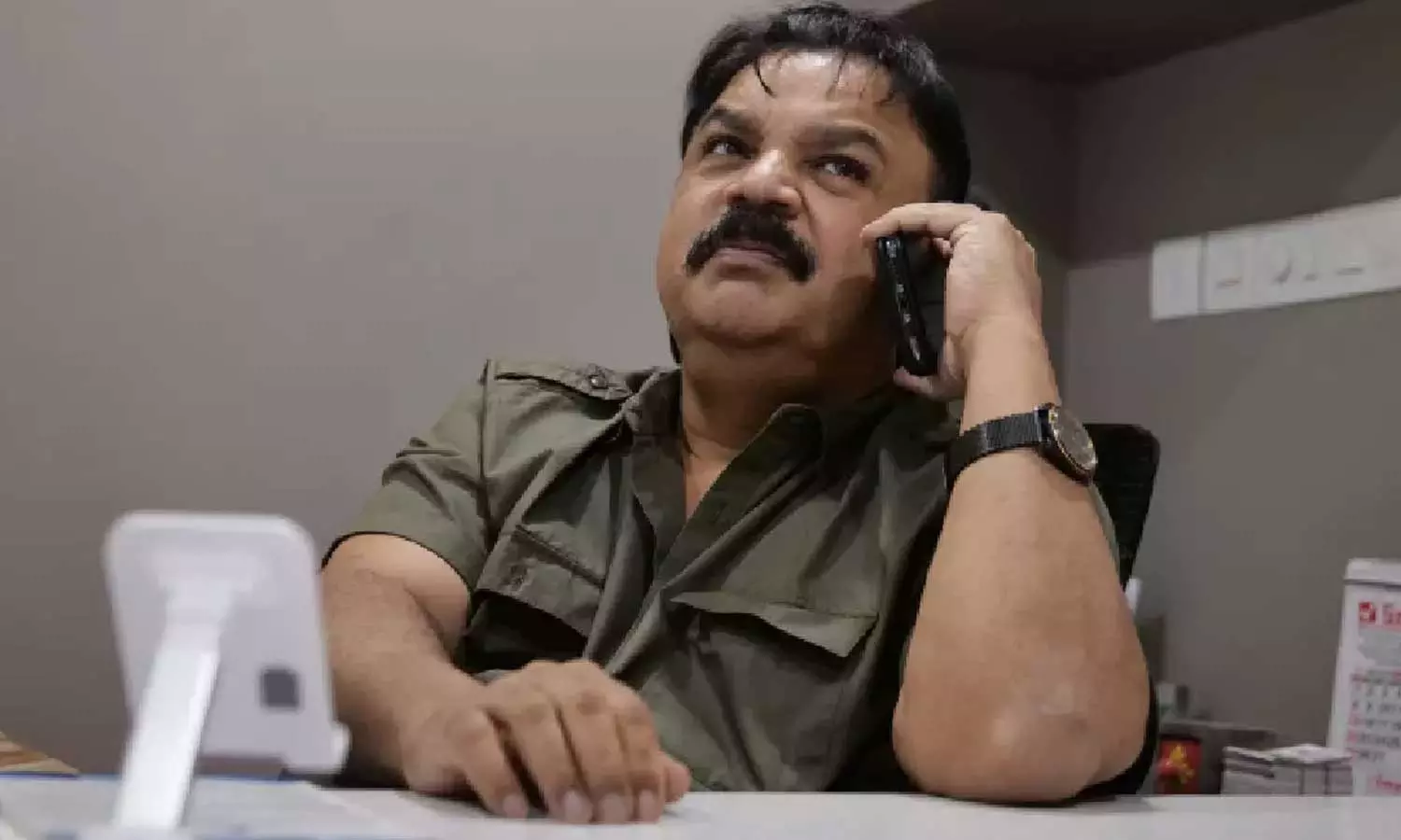 ഇടവേള ബാബുവിന് എതിരായ പീഡന പരാതി സ്റ്റേ രണ്ടാഴ്ചത്തേക്ക് കൂടി നീട്ടി ഹൈക്കോടതി ഇടവേള ബാബുവിന് എതിരായ പീഡന പരാതി സ്റ്റേ രണ്ടാഴ്ചത്തേക്ക് കൂടി നീട്ടി ഹൈക്കോടതി