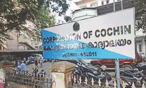 മേയറുടെ ആക്ഷേപ പരാമർശം; കൊച്ചി കോർപ്പറേഷൻ കൗൺസിലർ രാജിവെച്ചു