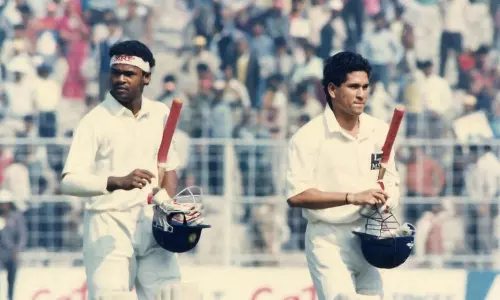 സച്ചിനേക്കാള് ഉയരത്തിലെത്തേണ്ടവന്; വിനോദ് കാംബ്ലിക്ക് എന്ത് സംഭവിച്ചു? സച്ചിനേക്കാള് ഉയരത്തിലെത്തേണ്ടവന്; വിനോദ് കാംബ്ലിക്ക് എന്ത് സംഭവിച്ചു?