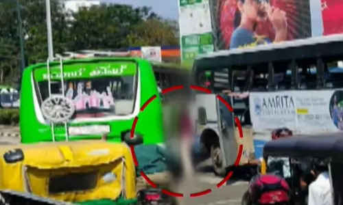 കിഴക്കേകോട്ടയിലെ അപകടമരണം; ബസ് ഡ്രൈവർമാർക്കെതിരെ മനഃപൂർവമല്ലാത്ത നരഹത്യക്ക് കേസ്