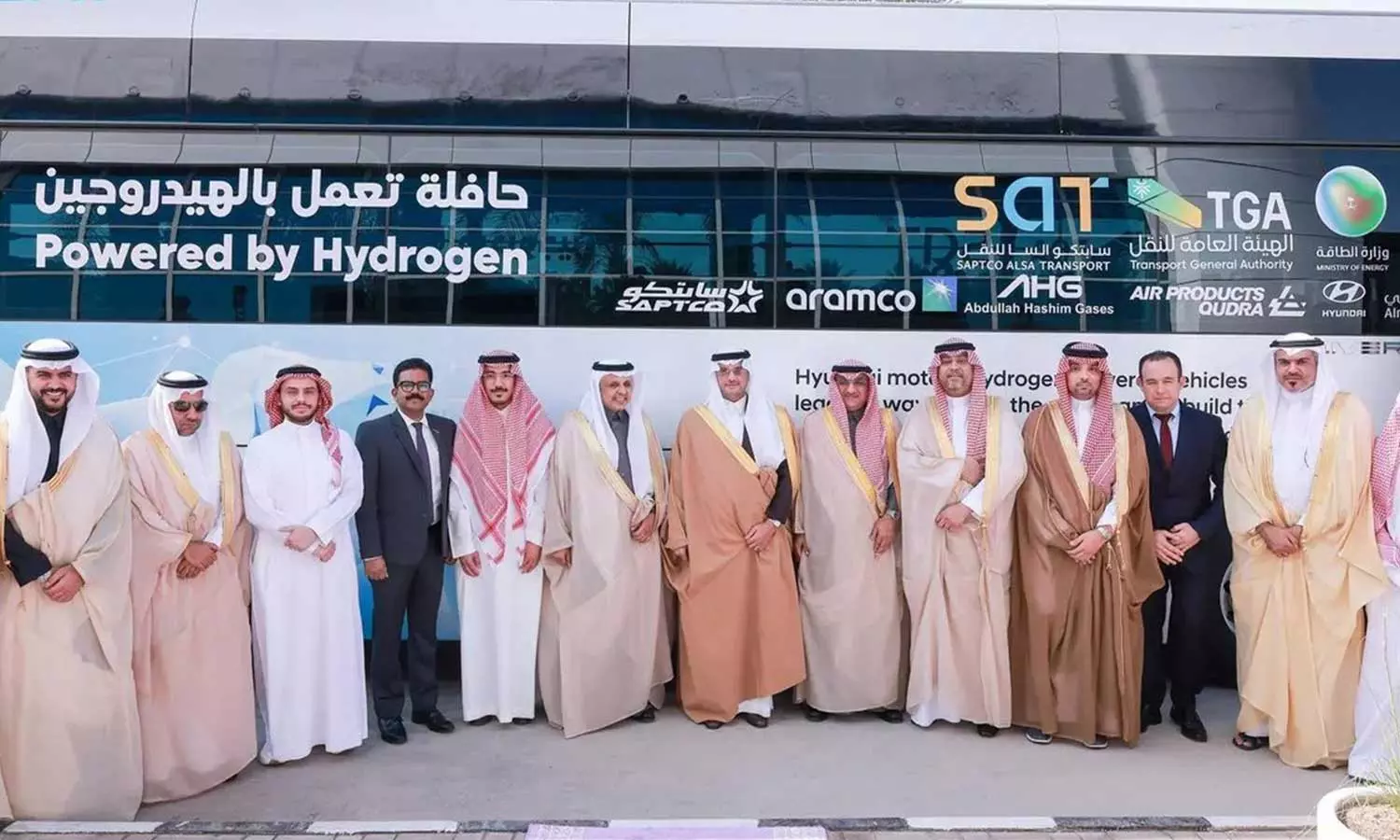 Al-Ahsa Governor Launches First Hydrogen-Powered Bus In Saudi Arabia Al-Ahsa Governor Launches First Hydrogen-Powered Bus In Saudi Arabia