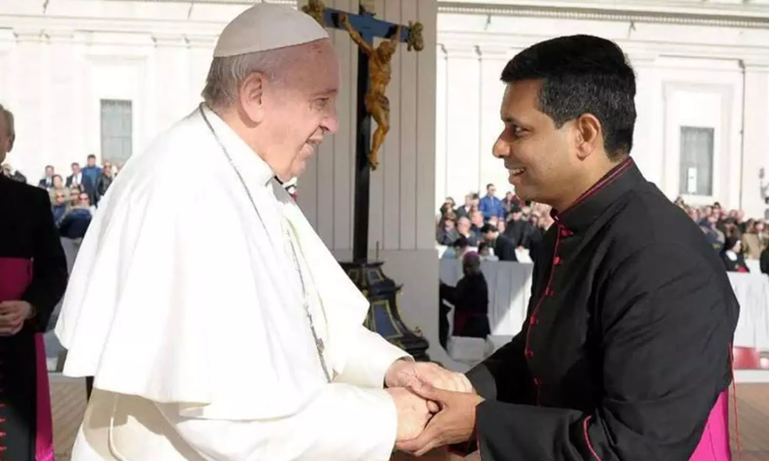 ചരിത്ര മുഹൂർത്തം; മാർ ജോർജ് കൂവക്കാട് കർദിനാളായി സ്ഥാനമേറ്റു ചരിത്ര മുഹൂർത്തം; മാർ ജോർജ് കൂവക്കാട് കർദിനാളായി സ്ഥാനമേറ്റു