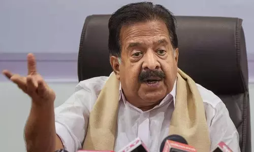 ദീർഘകാല വൈദ്യുതി കരാറിന് പിന്നിൽ അഴിമതി; വൈദ്യുതി മന്ത്രി പരസ്യ സംവാദത്തിനുണ്ടോയെന്ന് രമേശ് ചെന്നിത്തല ദീർഘകാല വൈദ്യുതി കരാറിന് പിന്നിൽ അഴിമതി; വൈദ്യുതി മന്ത്രി പരസ്യ സംവാദത്തിനുണ്ടോയെന്ന് രമേശ് ചെന്നിത്തല