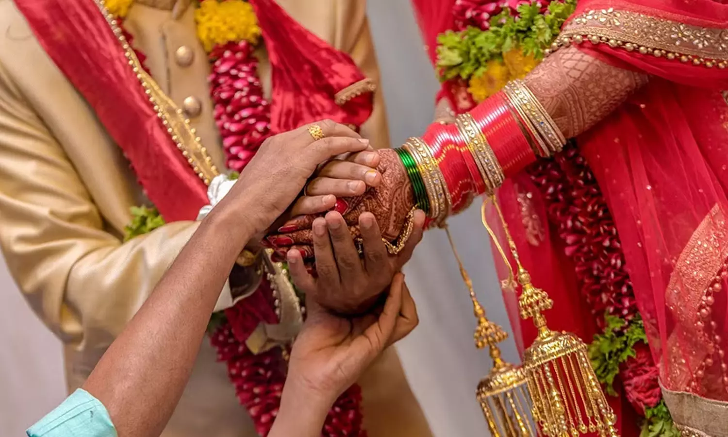 UP Servicemen perform kanyadaan of ex-colleagues daughter in Mathura