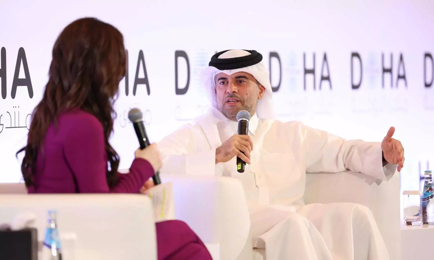 Qatar Airways says it will offer internet service in partnership with Star Link on all its flights.