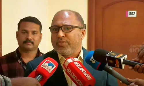 ഹേമ കമ്മിറ്റി റിപ്പോർട്ട്; ബാക്കി ഭാഗങ്ങൾ പുറത്തുവിടുന്നതിൽ തടസമില്ലെന്ന് വിവരാവകാശ കമ്മീഷണർ ഹേമ കമ്മിറ്റി റിപ്പോർട്ട്; ബാക്കി ഭാഗങ്ങൾ പുറത്തുവിടുന്നതിൽ തടസമില്ലെന്ന് വിവരാവകാശ കമ്മീഷണർ