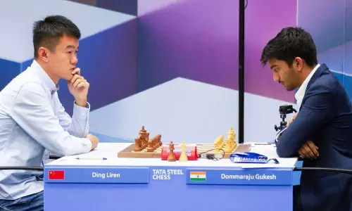 12-ാം ഗെയിം കൈവിട്ട് ഗുകേഷ്; ഒപ്പത്തിനൊപ്പമെത്തി ഡിങ് ലിറൻ