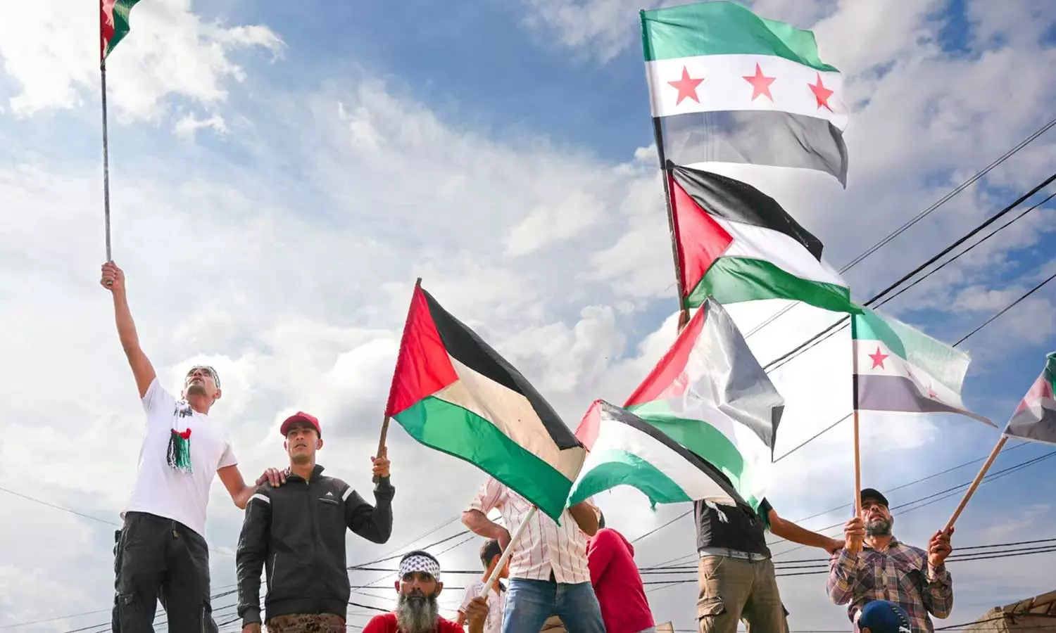 ഒന്നിച്ചുനിൽക്കൂ; ഭൂതകാലത്തെ മുറിവുകളിൽനിന്ന് ഉയിർത്തെഴുന്നേൽക്കൂ-സിറിയൻ ജനതയ്ക്ക് അഭിനന്ദനങ്ങളുമായി ഹമാസ്