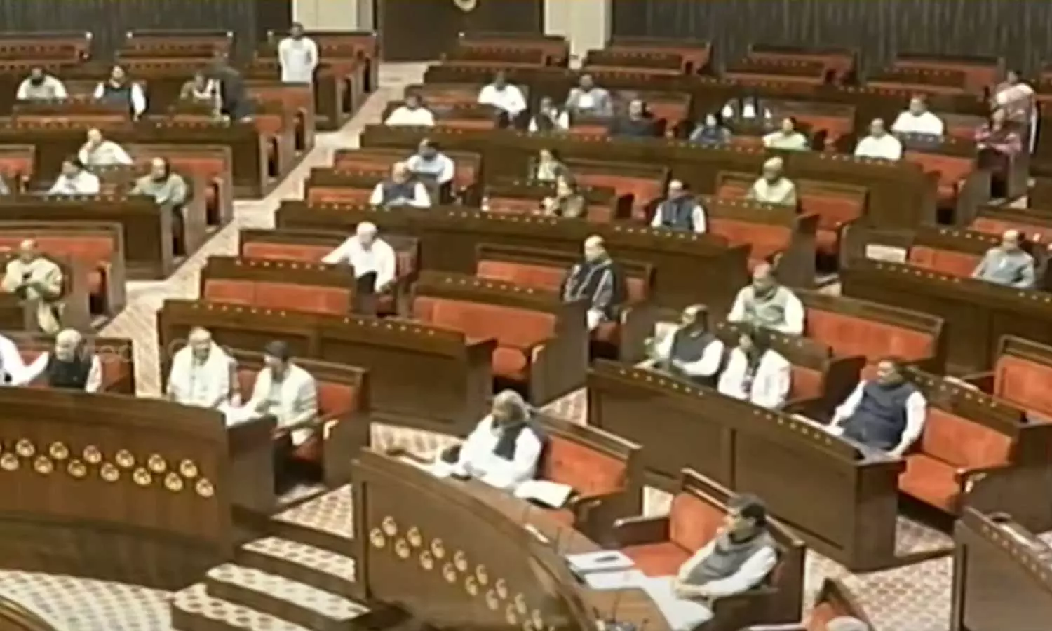 പാർലമെൻ്റിൽ വ്യത്യസ്ത പ്രതിഷേധവുമായി കോൺഗ്രസ്; രാജ്യസഭ ഇന്നത്തേക്ക് പിരിഞ്ഞു പാർലമെൻ്റിൽ വ്യത്യസ്ത പ്രതിഷേധവുമായി കോൺഗ്രസ്; രാജ്യസഭ ഇന്നത്തേക്ക് പിരിഞ്ഞു