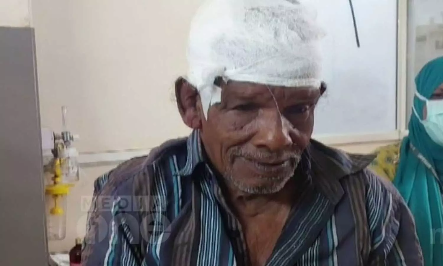 കോഴിക്കോട് കാട്ടുപന്നി ആക്രമണം; 72കാരന് തലയ്ക്ക് പരിക്കേറ്റു കോഴിക്കോട് കാട്ടുപന്നി ആക്രമണം; 72കാരന് തലയ്ക്ക് പരിക്കേറ്റു