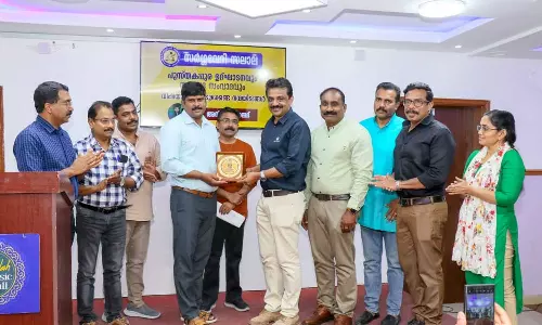 സർഗവേദിയുടെ പുസ്തകപ്പുര സലാലയിൽ ഉദ്ഘാടനം ചെയ്തു സർഗവേദിയുടെ പുസ്തകപ്പുര സലാലയിൽ ഉദ്ഘാടനം ചെയ്തു