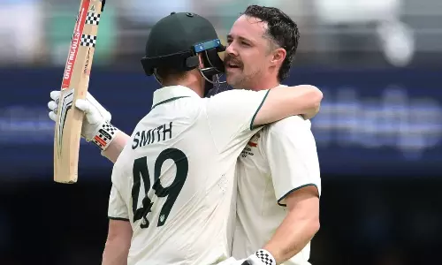 തലയാട്ടം തുടരുന്നു; ട്രാവിസ് ഹെഡ്ഡിന് സെഞ്ച്വറി, ഗാബയില്‍ നിലയുറപ്പിച്ച് ഓസീസ്