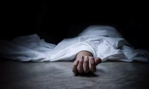 കോഴിക്കോട് ഗവൺമെന്റ് നഴ്‌സിംഗ് കോളജ് വിദ്യാർഥിനിയെ മരിച്ച നിലയിൽ കണ്ടെത്തി