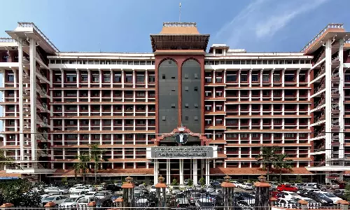 High Court orders imposition of fine for illegal flexes