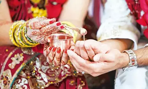 താലികെട്ടിനിടെ തണുത്ത് വിറച്ച് വരന്‍ ബോധംകെട്ട് വീണു; വിവാഹത്തിൽ നിന്ന് പിൻമാറി വധു