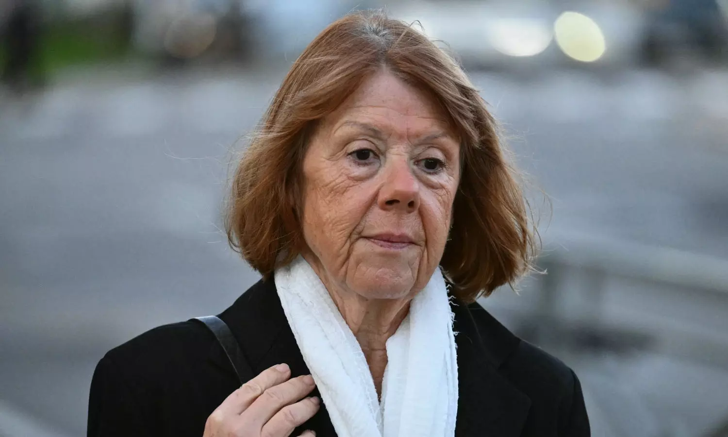 ഉറക്കഗുളിക നൽകി 9 വർഷക്കാലം പീഡനം, ബലാത്സംഗം ചെയ്യാൻ അപരിചിതരെ വിളിച്ചുവരുത്തി ഭർത്താവ്; ഗിസലെ പെലിക്കോട്ടിന്റെ നിയമപോരാട്ടം ഉറക്കഗുളിക നൽകി 9 വർഷക്കാലം പീഡനം, ബലാത്സംഗം ചെയ്യാൻ അപരിചിതരെ വിളിച്ചുവരുത്തി ഭർത്താവ്; ഗിസലെ പെലിക്കോട്ടിന്റെ നിയമപോരാട്ടം