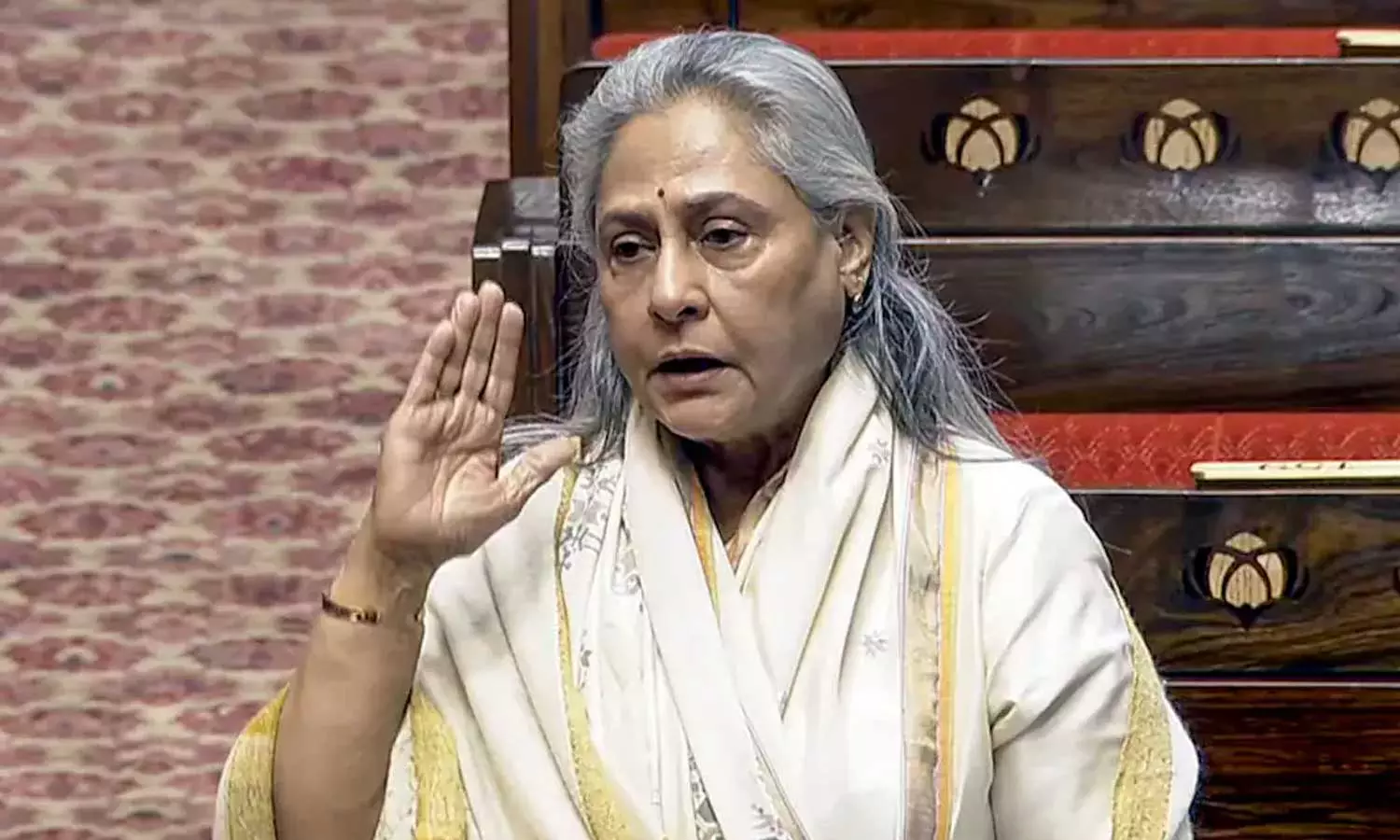 എല്ലാവരും മികച്ച അഭിനേതാക്കൾ, ഓസ്കറിന് അർഹരായവർ; ബിജെപി എംപിമാർക്ക് പരിക്കേറ്റത് വ്യാജമെന്ന് ജയ ബച്ചൻ എല്ലാവരും മികച്ച അഭിനേതാക്കൾ, ഓസ്കറിന് അർഹരായവർ; ബിജെപി എംപിമാർക്ക് പരിക്കേറ്റത് വ്യാജമെന്ന് ജയ ബച്ചൻ