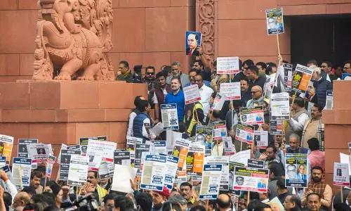 പാർലമെന്റ് സംഘർഷം ക്രൈംബ്രാഞ്ച് അന്വേഷിക്കും; കേസുകള്‍ കൈമാറി