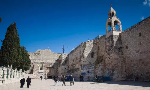 ‘ക്രിസ്​ത്യാനികളെ പുറത്താക്കാൻ യുഎസ്​ നികുതിപ്പണം ഉപയോഗിക്കുന്നു’; പൊലിമയില്ലാതെ ബെത്​ലഹേമിലെ ക്രിസ്​മസ്​ ആഘോഷം