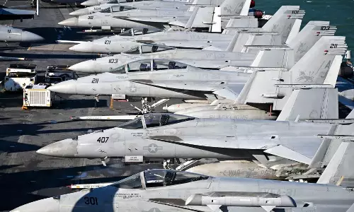 ചെങ്കടലിൽ സ്വന്തം വിമാനം വെടിവെച്ചിട്ട് അമേരിക്കൻ നാവികസേന; അബദ്ധമെന്ന് സ്ഥിരീകരണം