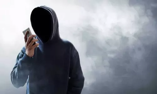 വേർപിരിഞ്ഞതിന് പ്രതികാരം; മുൻ ഭാര്യയുടെ വീട്ടിൽ റിമോട്ട് നിയന്ത്രിത ബോംബ് പൊട്ടിച്ച് യുവാവ്