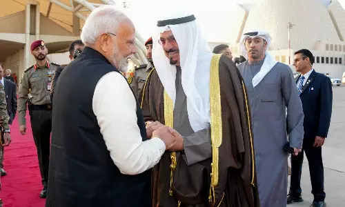 ചരിത്ര സന്ദർശനം പൂർത്തിയാക്കി നരേന്ദ്ര മോദി കുവൈത്തിൽ നിന്ന് മടങ്ങി