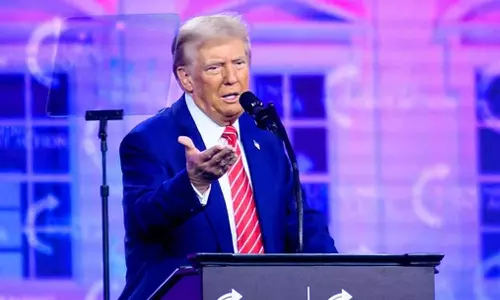 ‘ട്രാൻസ്ജെൻഡർ ഭ്രാന്ത് അവസാനിപ്പിക്കും’; യുഎസിൽ ആണും പെണ്ണും മാത്രം മതിയെന്ന് ട്രംപ്