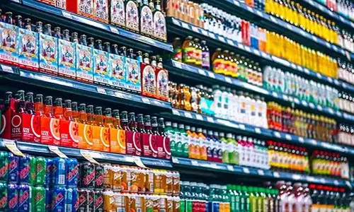 ഒമാനിൽ ശീതള പാനീയ കുപ്പികളുടെ പുറത്ത് ടാക്‌സ് സ്റ്റാമ്പുകൾ പതിക്കണം; നിർദേശം ജനുവരി 31 മുതൽ പ്രാബല്യത്തിൽ