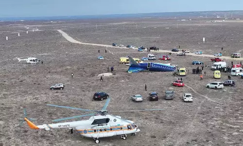 ഖസാകിസ്താനില്‍ യാത്രാവിമാനം തകർന്നുവീണ് വന്‍ അപകടം; നിരവധി പേർ മരിച്ചു