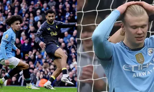 Holland equalized the penalty; City draw with Everton without a win on Boxing Day