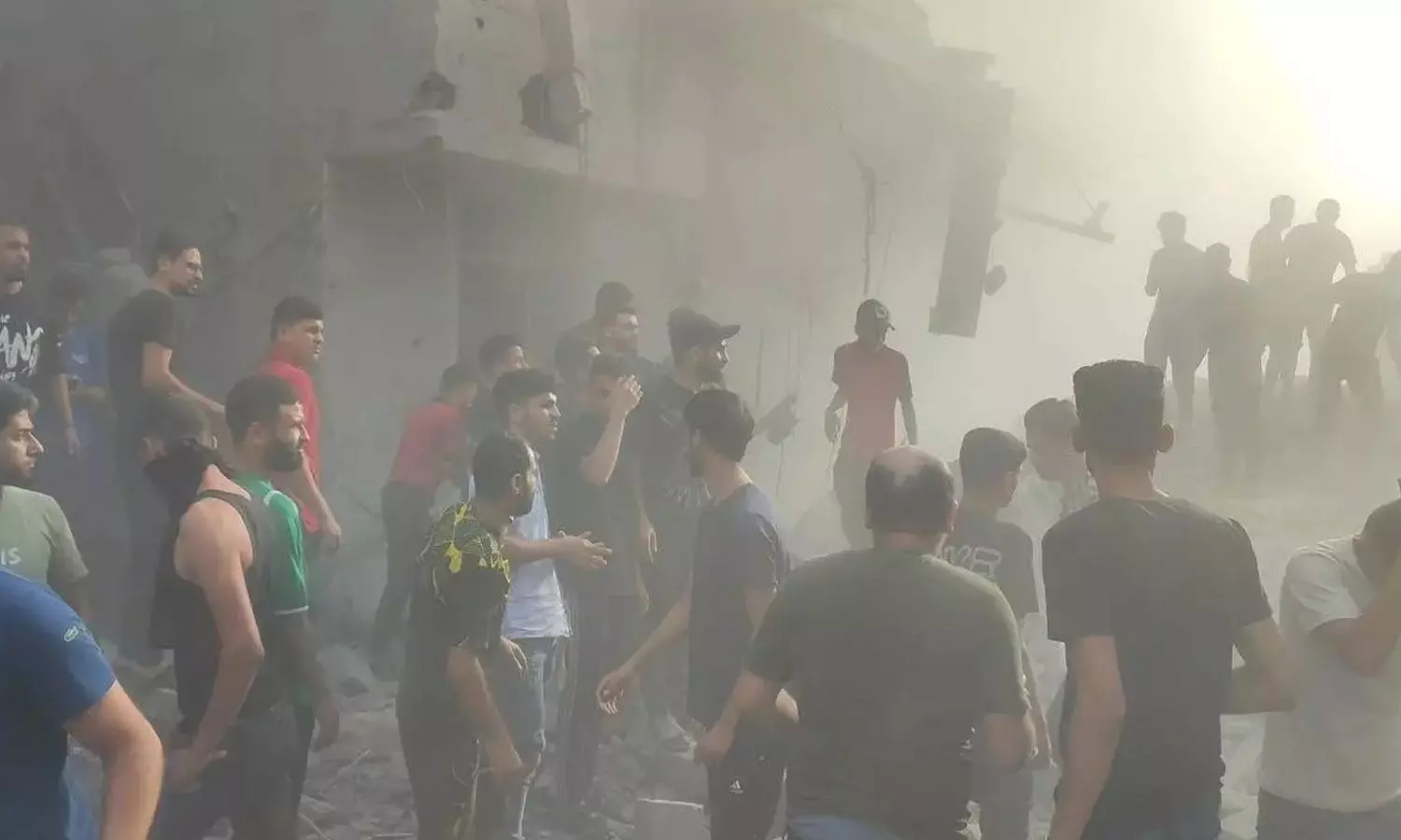 ‘വസ്ത്രങ്ങളില്ലാതെ കൊടും തണുപ്പിൽ നിർത്തി’; കമാൽ അദ്വാൻ ആശുപത്രിയിലെ ഭീകരാനുഭവങ്ങൾ പങ്കുവച്ച് ജീവനക്കാർ ‘വസ്ത്രങ്ങളില്ലാതെ കൊടും തണുപ്പിൽ നിർത്തി’; കമാൽ അദ്വാൻ ആശുപത്രിയിലെ ഭീകരാനുഭവങ്ങൾ പങ്കുവച്ച് ജീവനക്കാർ