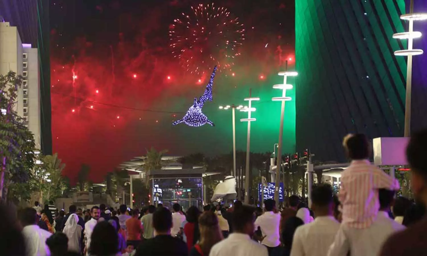 പുതുവർഷത്തെ വരവേൽക്കാൻ വെടിക്കെട്ടും ആഘോഷങ്ങളുമൊരുക്കി ഖത്തറിലെ ലുസൈൽ ബൊലേവാദ് പുതുവർഷത്തെ വരവേൽക്കാൻ വെടിക്കെട്ടും ആഘോഷങ്ങളുമൊരുക്കി ഖത്തറിലെ ലുസൈൽ ബൊലേവാദ്