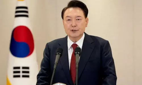 ഇംപീച്ച് ചെയ്ത ദക്ഷിണ കൊറിയന്‍ പ്രസിഡന്റിനെതിരെ അറസ്റ്റ് വാറണ്ട്