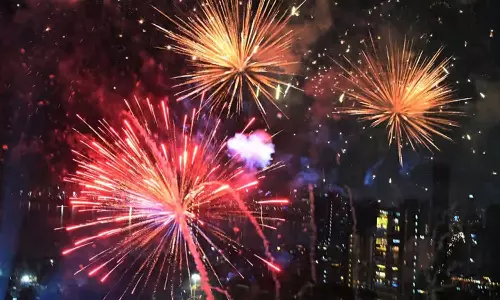 പാറമേക്കാവ് വേല വെടിക്കെട്ടിന് എഡിഎം അനുമതി നൽകി