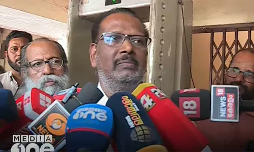 പ്രതികൾ കമ്മ്യൂണിസ്റ്റുകാർ, പാർട്ടി പിന്തുണയുണ്ട്: പെരിയ ഇരട്ടക്കൊലപാതക കേസിലെ പ്രതികളെ സന്ദർശിച്ച് സി എൻ മോഹനൻ