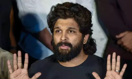 പുഷ്പ 2 പ്രിമീയറിനിടെ യുവതി മരിച്ച കേസിൽ അല്ലു അർജുന് ജാമ്യം